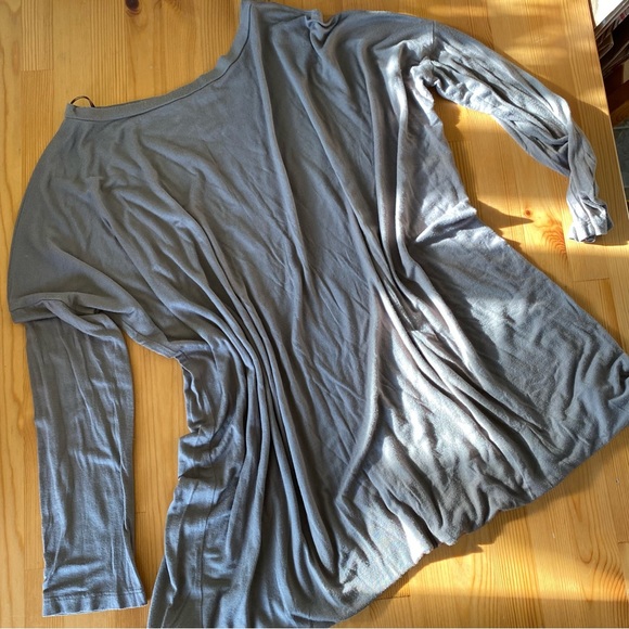 Forever 21 Oversized Blouse - Picture 1 of 16